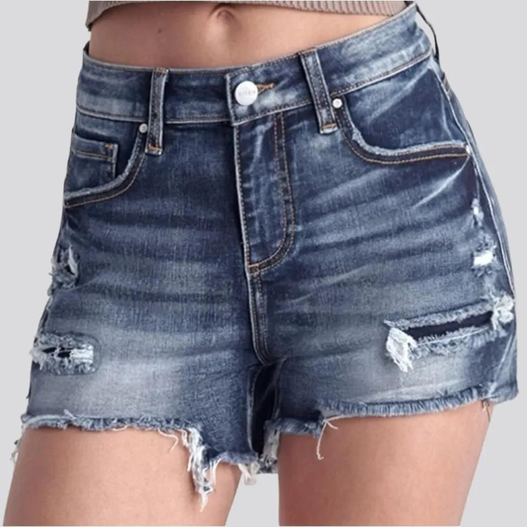 Sanded women's jean shorts