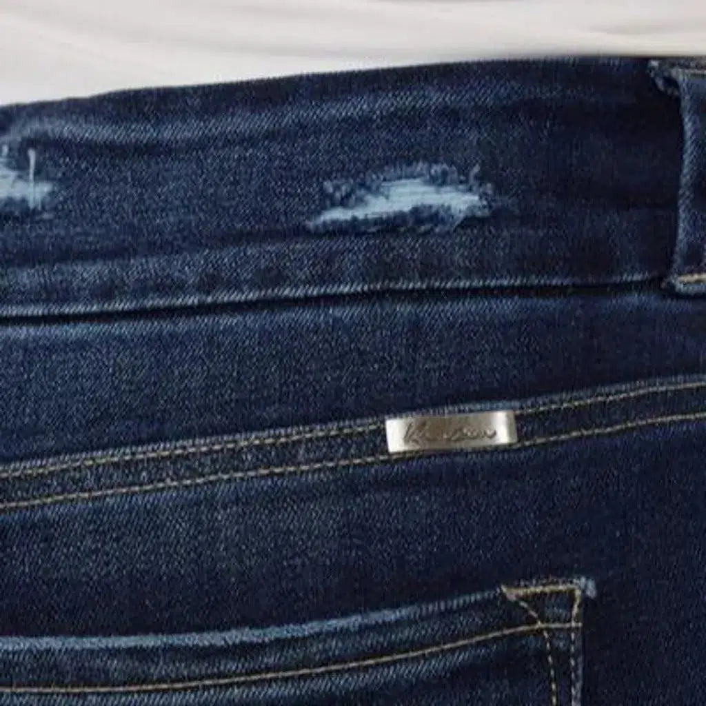 Dark-wash casual jeans
 for women