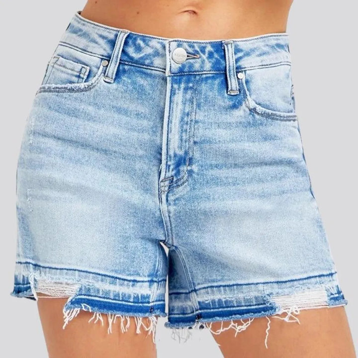 Straight mid-waist women's jean shorts